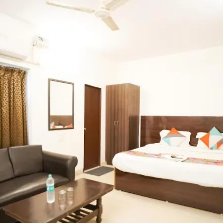 Hotel Oscar - East Of Kailash